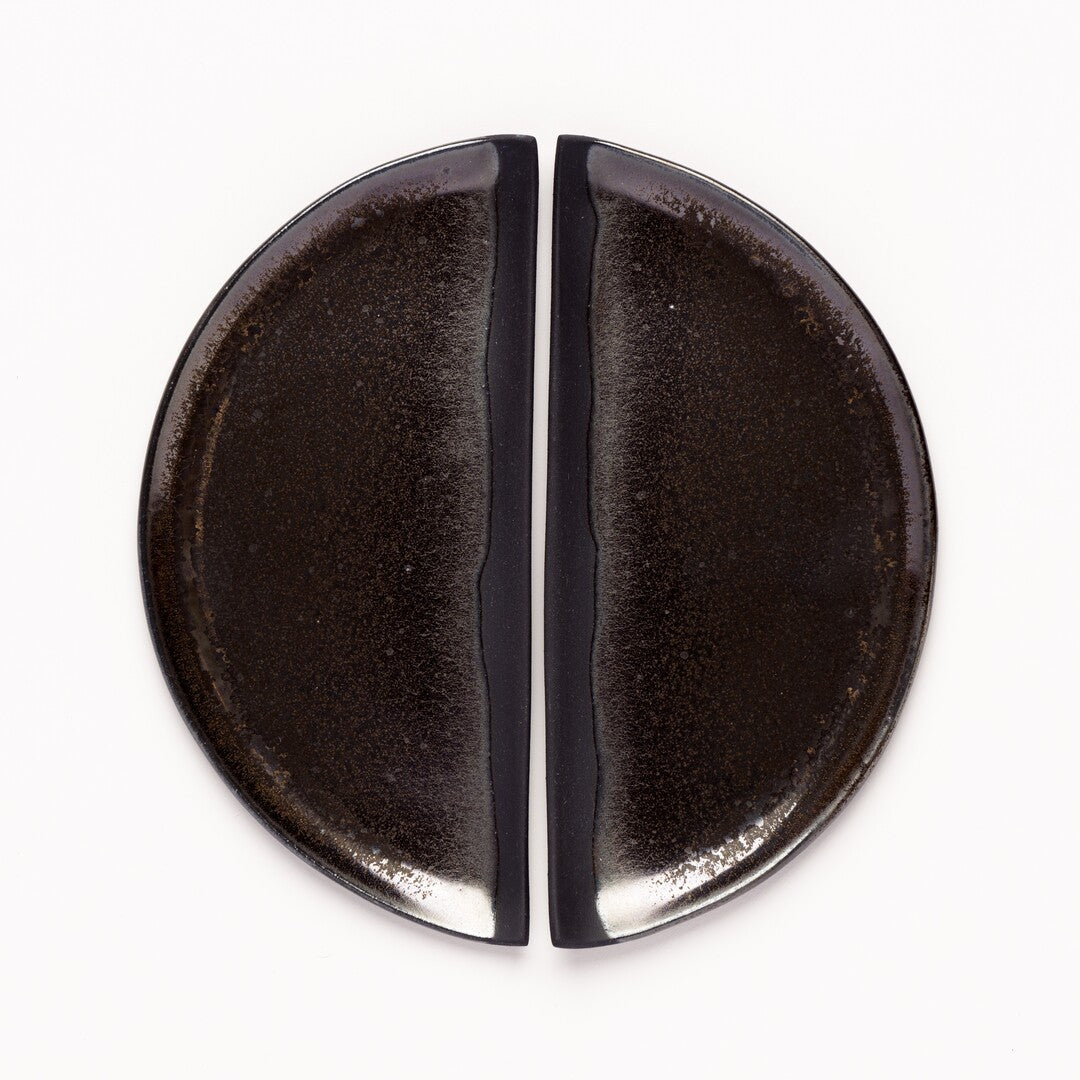 Simon's Black-Silver Plates