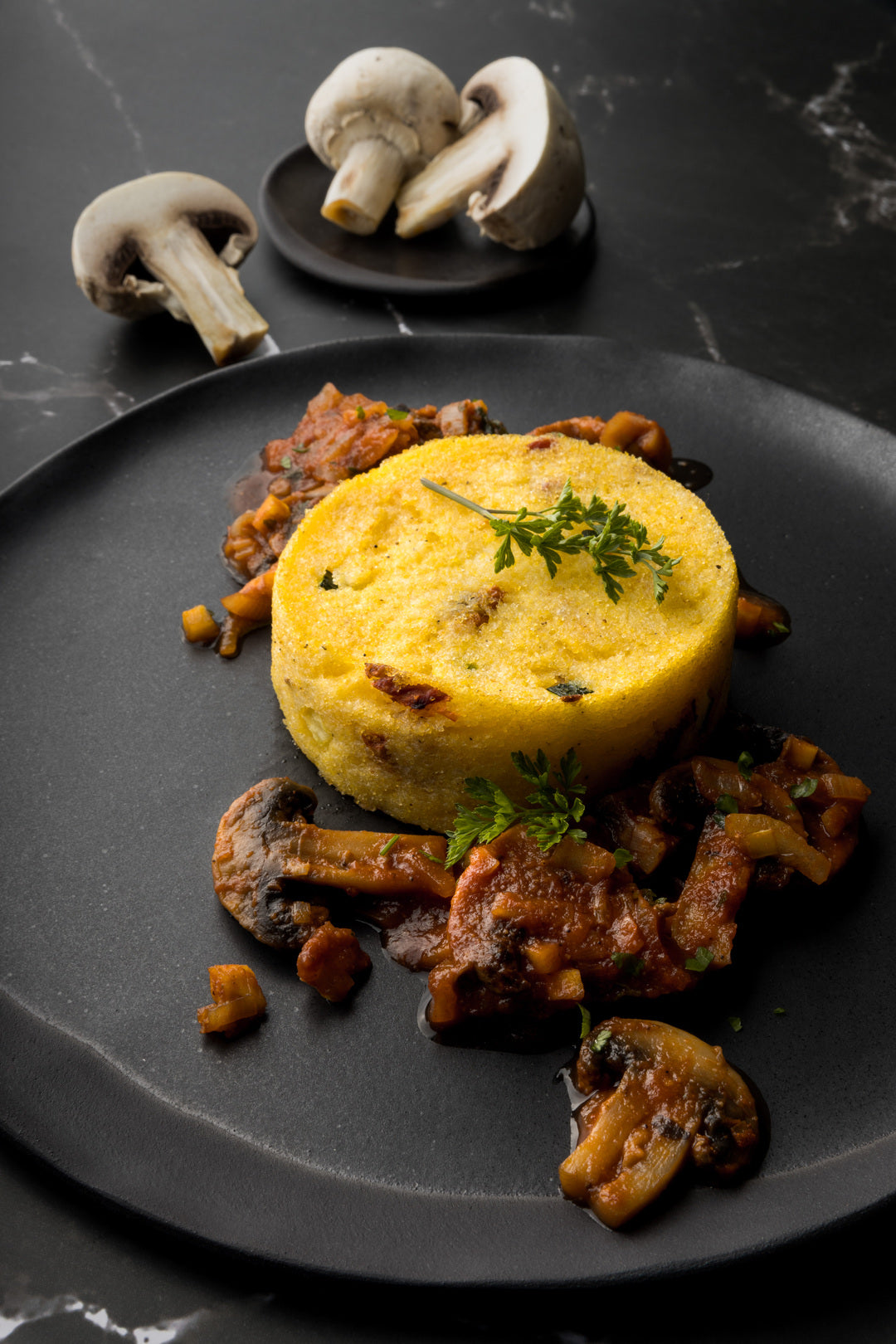 Plates Orijana Black Matte