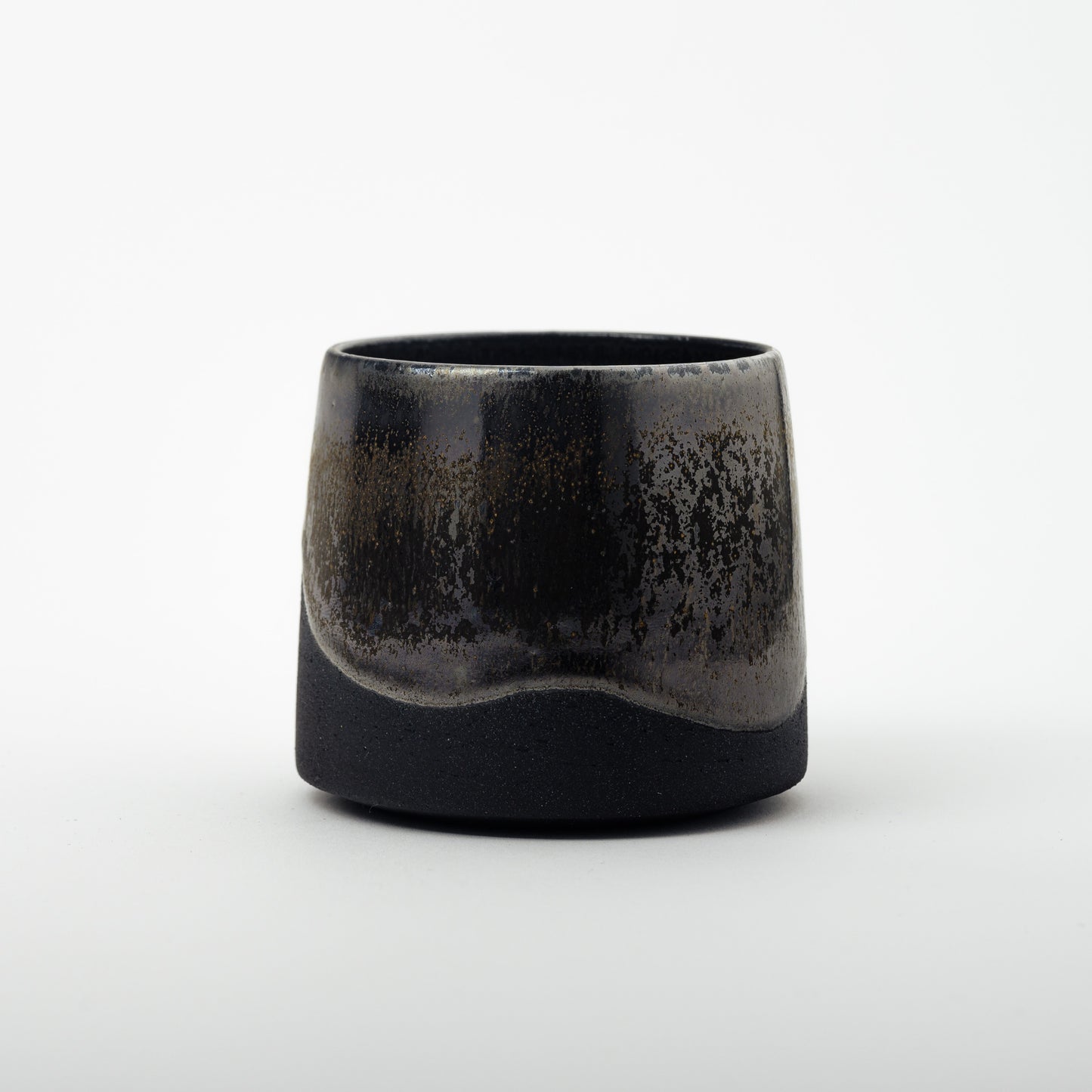 Liana Black-Silver Cups
