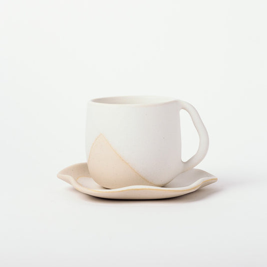 evelin cup in white color size small studio mache